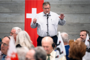 Alt-Nationalrat Toni Bortoluzzi stieg für die Gesundheitsreform nochmals in den Ring. Foto: Jonathan Labusch